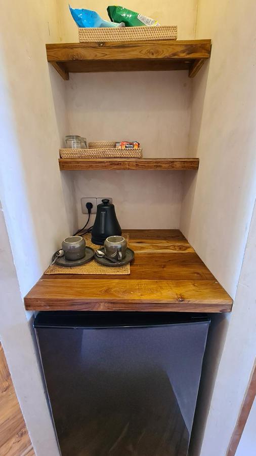 Shore Thing Gili Air Beachfront Apartment Ngoại thất bức ảnh