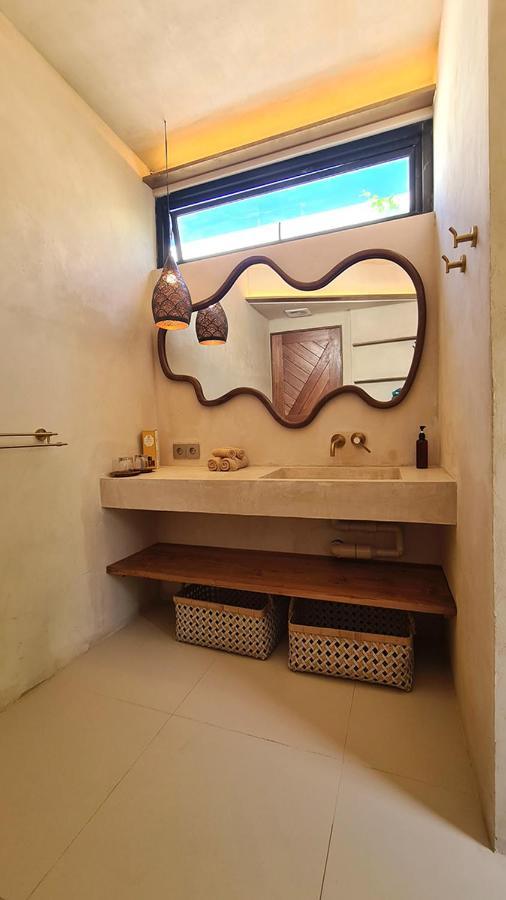 Shore Thing Gili Air Beachfront Apartment Ngoại thất bức ảnh