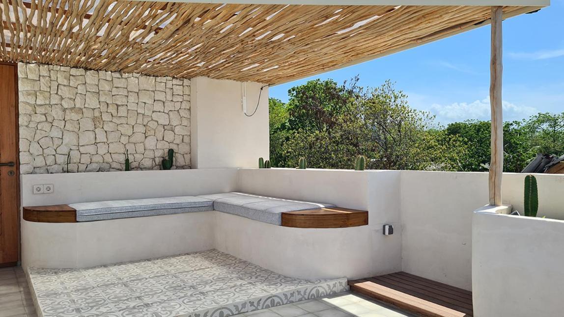 Shore Thing Gili Air Beachfront Apartment Ngoại thất bức ảnh